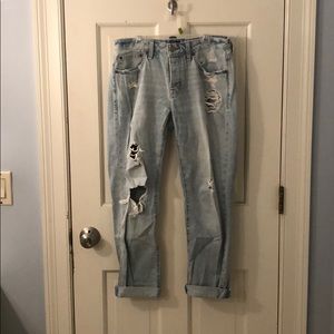 Abercrombie & Fitch Light Wash Boyfriend Jeans